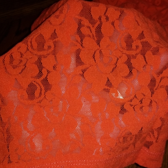 Ladies sheer tank - Picture 2 of 4